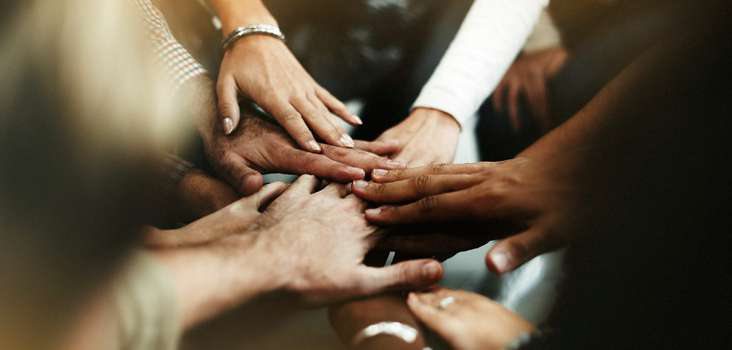 Mãos unidas